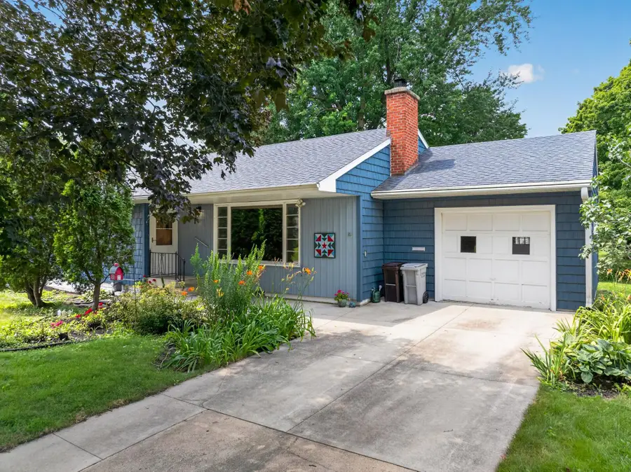 303 5th Avenue Nw, Kasson, MN 55944 - #3