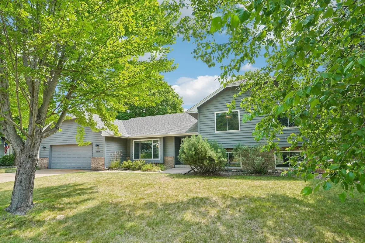 5558 Chatsworth Street N, Shoreview, MN 55126 - #1