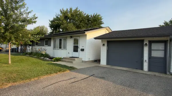 224 W 3rd Street, Waconia, MN 55387