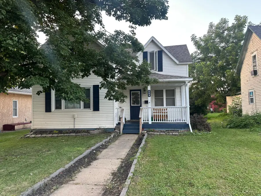 203 3rd Street Sw, Stewartville, MN 55976 - #2