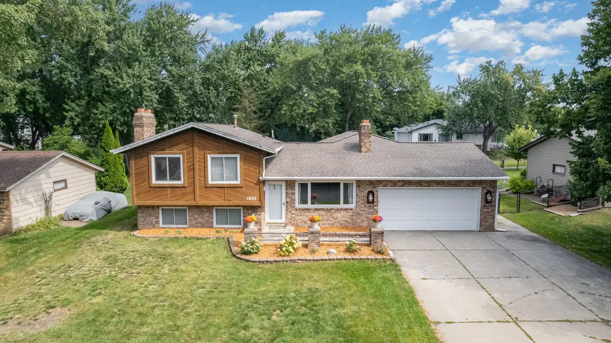 1935 Timber Wolf Trail S, Eagan, MN 55122 - #1