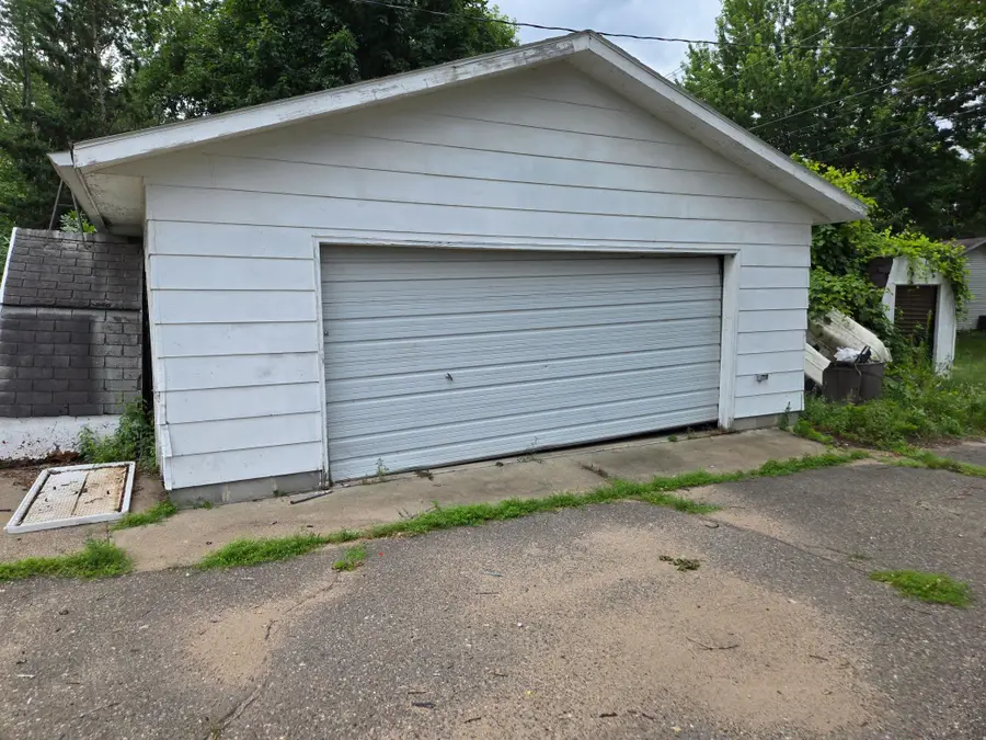 1007 7th Street Ne, Little Falls, MN 56345 - #2