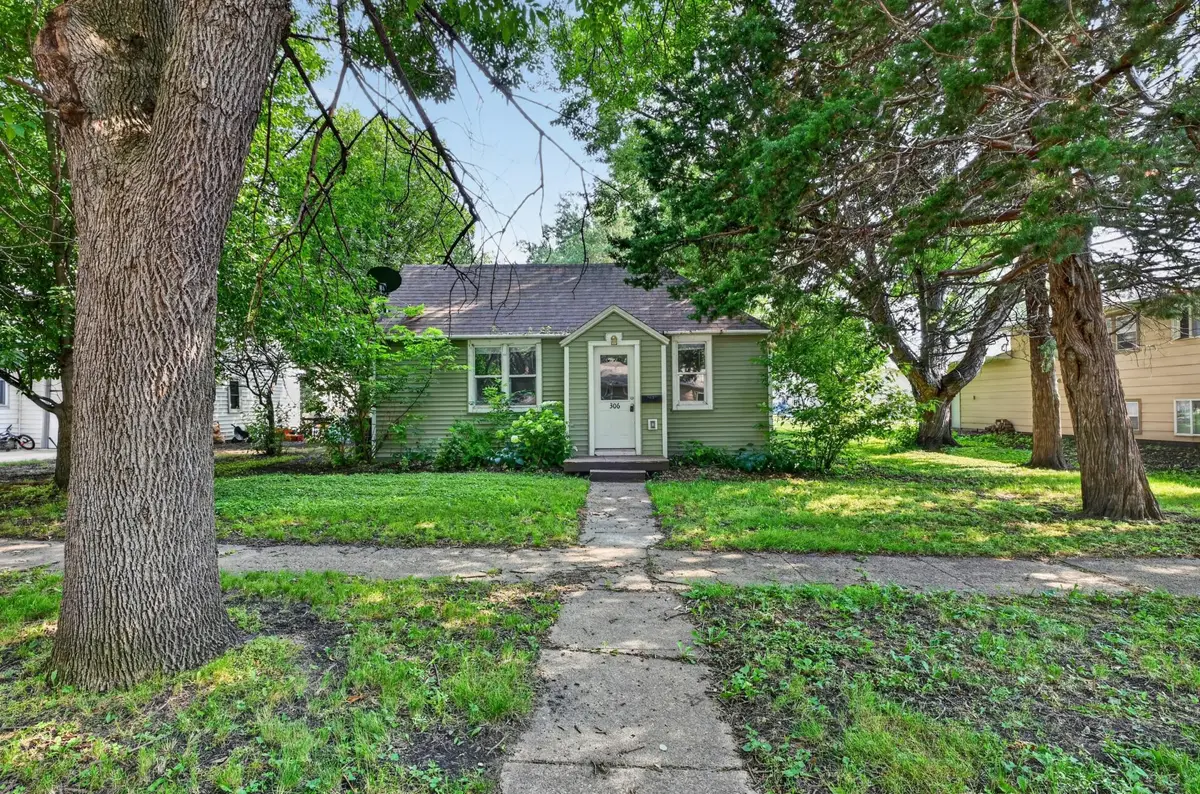 306 2nd Avenue Ne, Glenwood, MN 56334 - #1