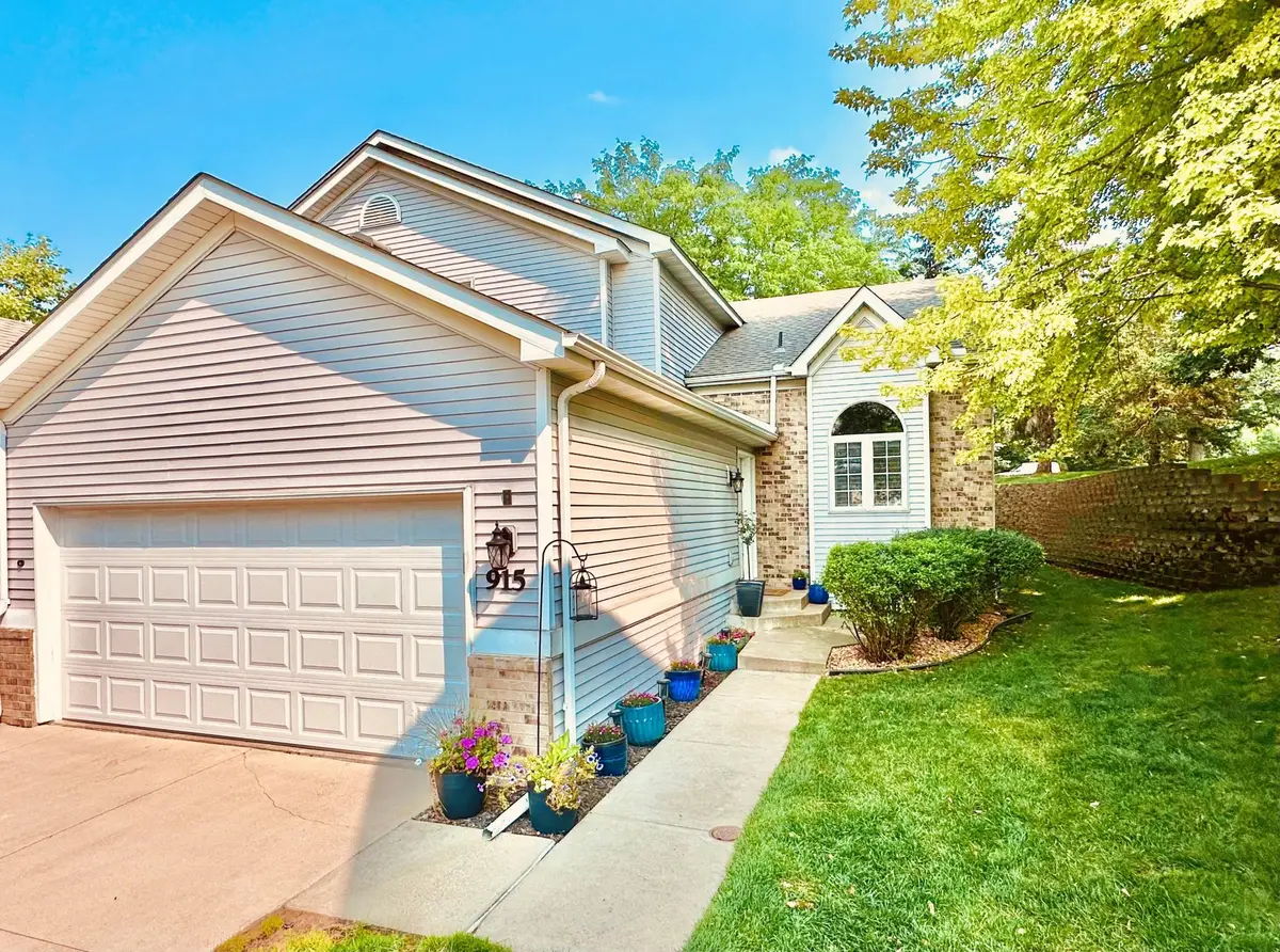 915 Kimberly Lane, Chanhassen, MN 55317 - #1