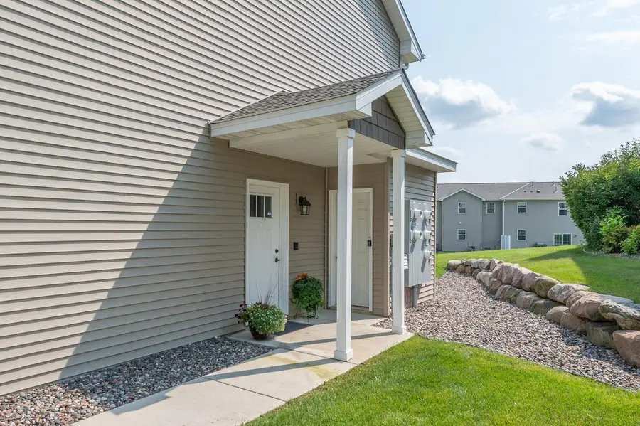 573 Ravencroft Road, Waconia, MN 55387 - #2
