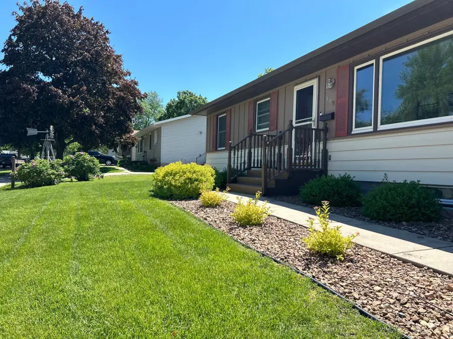 109 12th Street Nw, Faribault, MN 55021 - #3