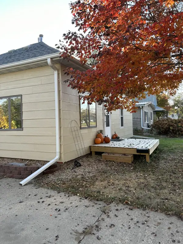910 4th Street Se, Pipestone, MN 56164