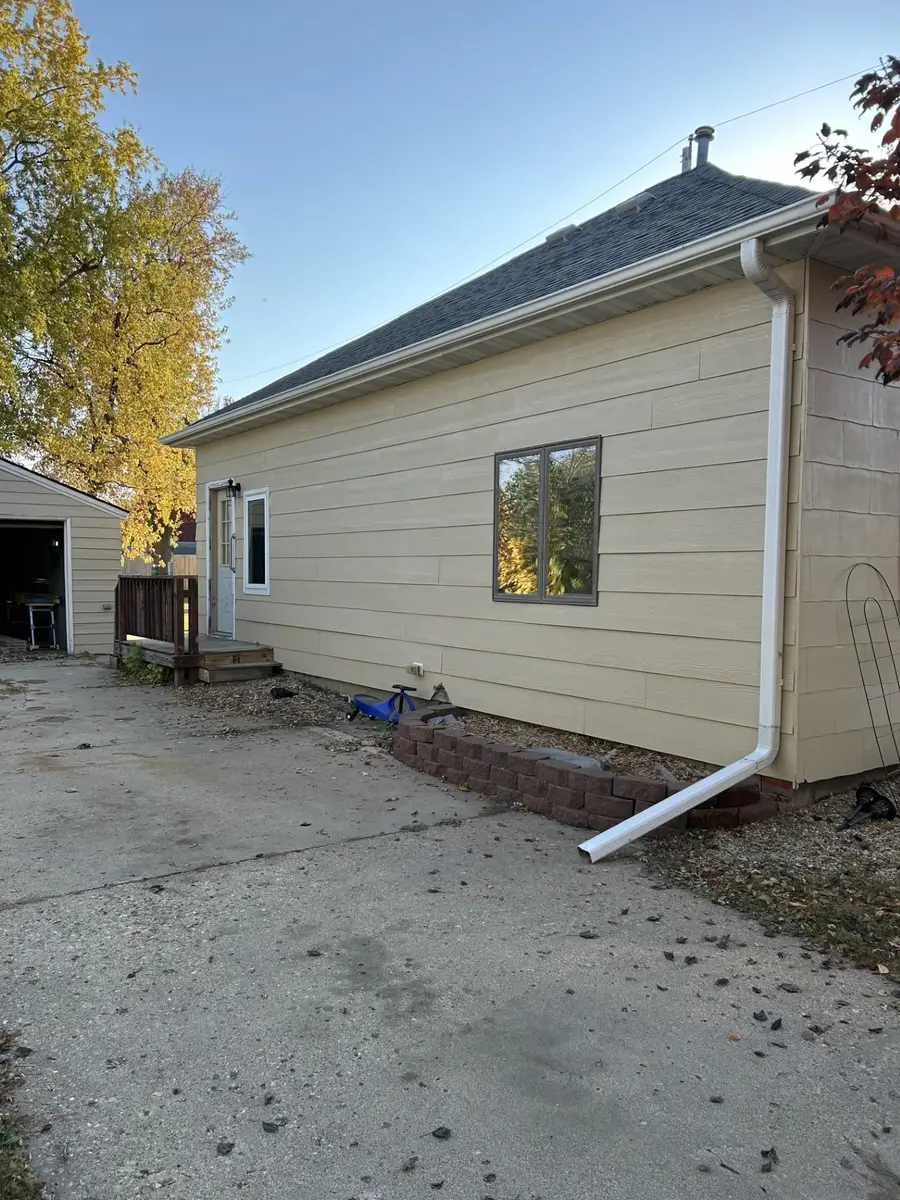 910 4th Street Se, Pipestone, MN 56164 - #2
