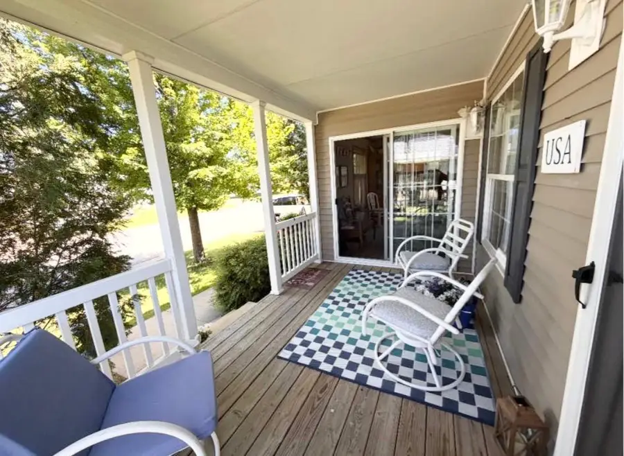 2205 Nightingale Avenue Nw, Stewartville, MN 55976 - #2
