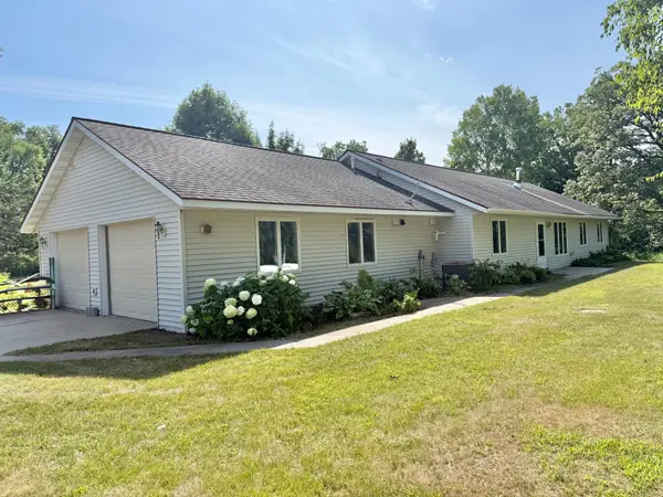 19400 Woodland Circle, Detroit Lakes, MN 56501