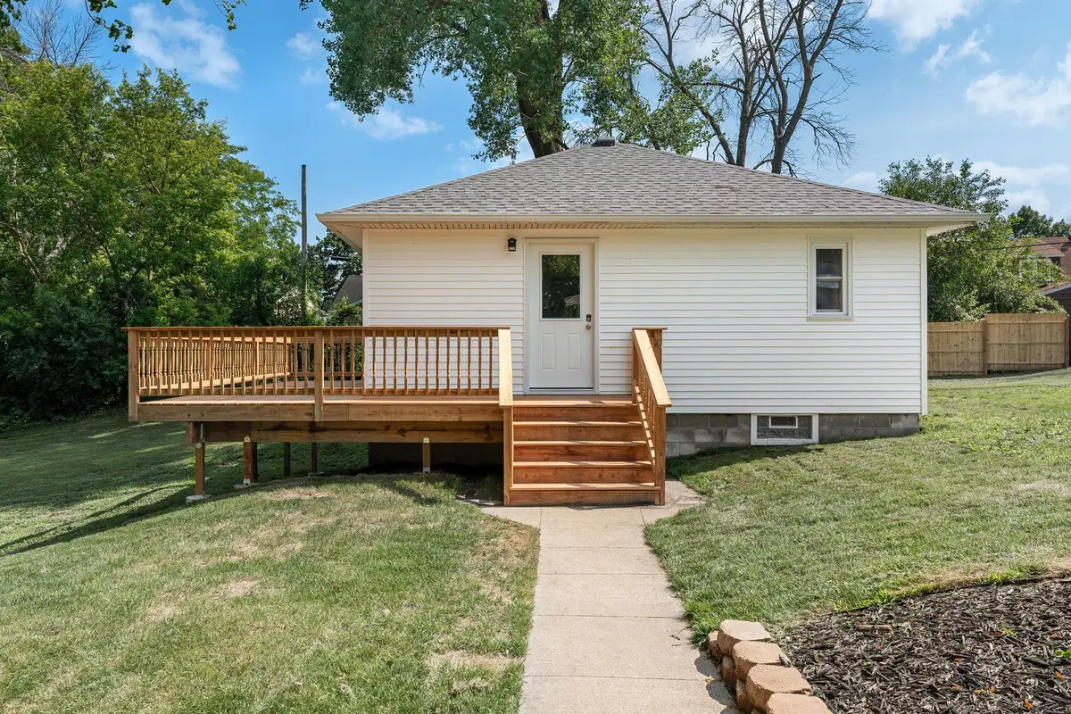 103 11th Avenue Sw, Austin, MN 55912 - #1