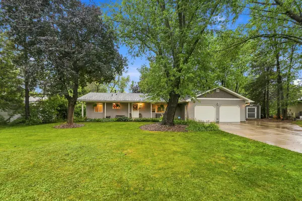 8258 Hemingway Avenue S, Cottage Grove, MN 55016