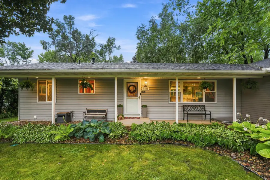 8258 Hemingway Avenue S, Cottage Grove, MN 55016 - #3
