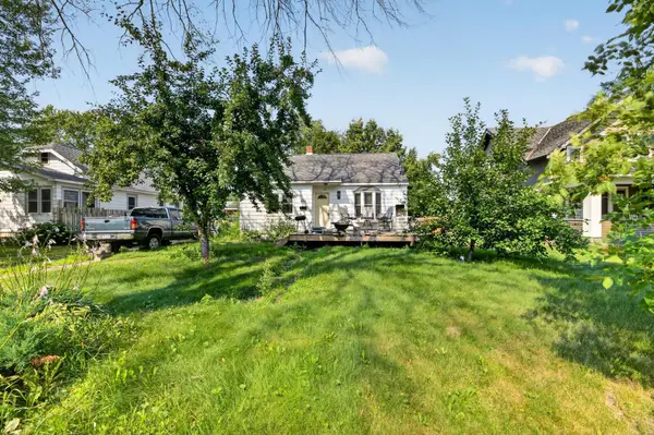 606 S Miller Avenue, Litchfield, MN 55355