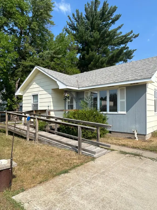 1207 1st Street E, Park Rapids, MN 56470