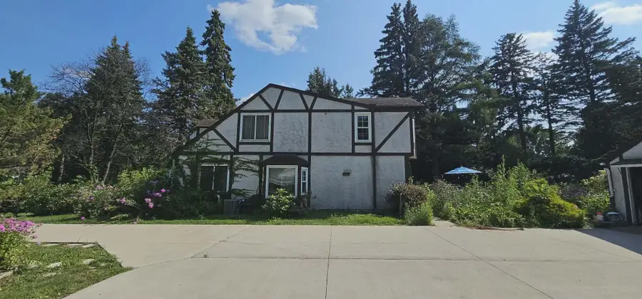 571 Century Avenue N, Maplewood, MN 55119 - #2