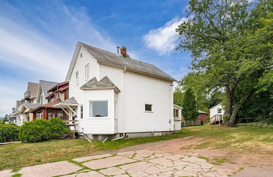 1027 E 9th Street, Duluth, MN 55805 - #2