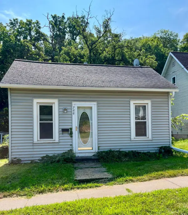 755 West Avenue, Red Wing, MN 55066