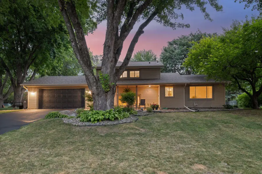 514 Laredo Lane, Chanhassen, MN 55317 - #2