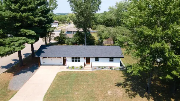 421 21st Avenue W, Menomonie, WI 54751