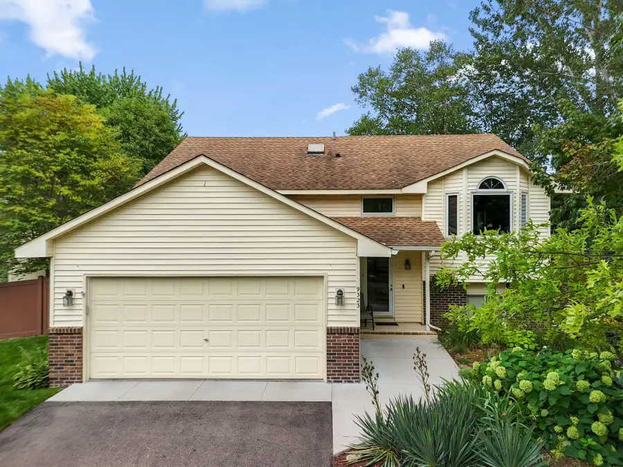 9323 S Jareau Avenue, Cottage Grove, MN 55016 - #2