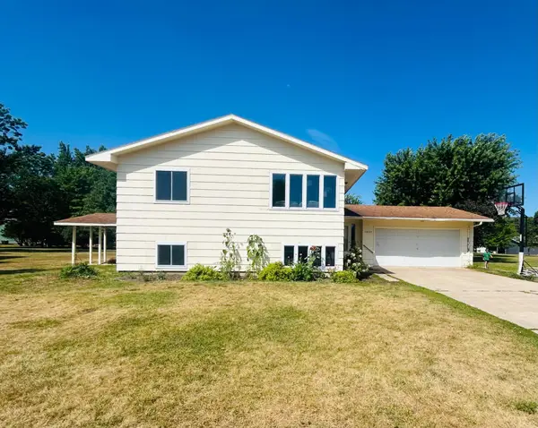 1025 9th Street Sw, Wadena, MN 56482