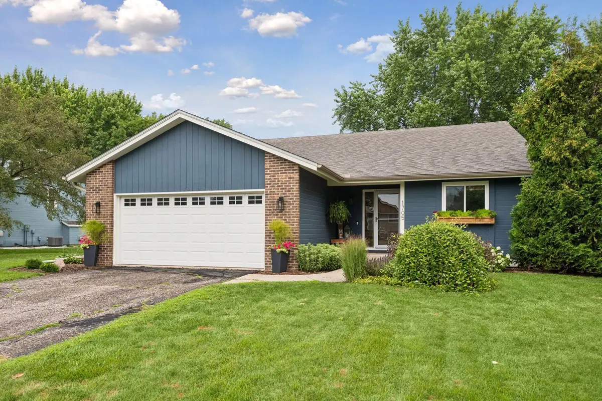 1705 White Oak Drive, Chaska, MN 55318 - #1