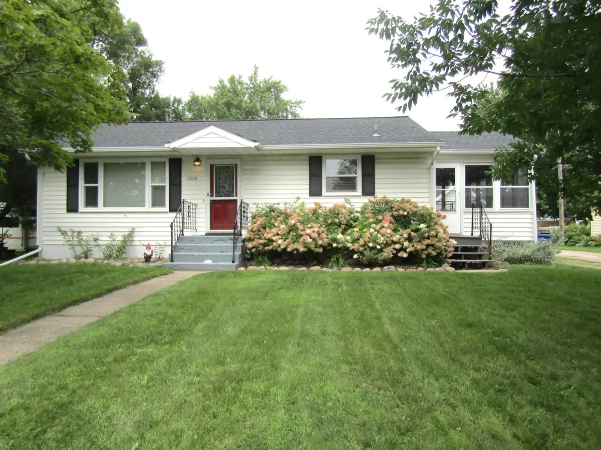 1316 11th Avenue, Clarkfield, MN 56223 - #1