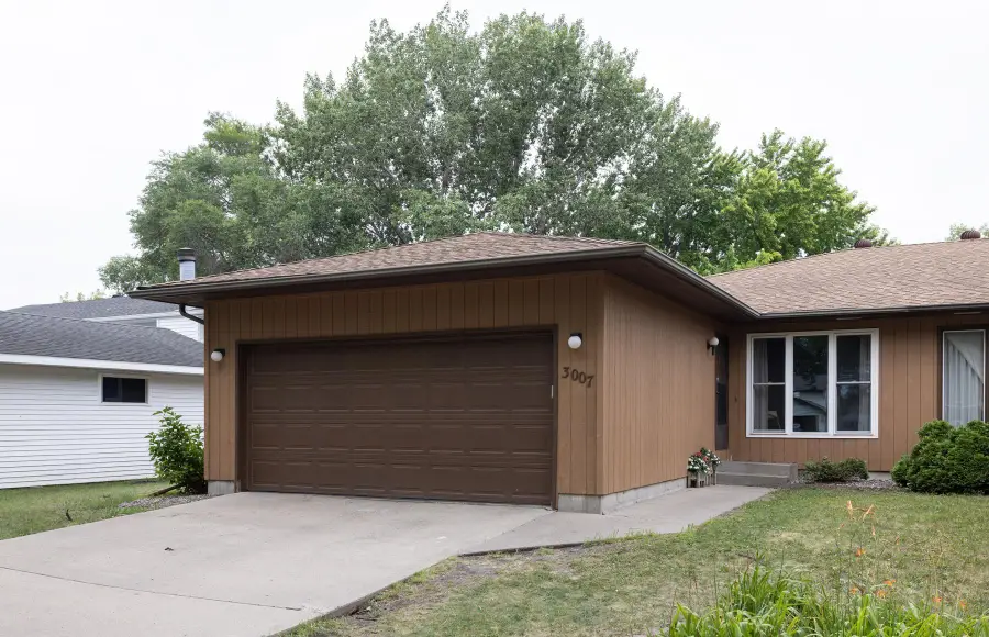 3007 18th Street S, Fargo, ND 58103 - #2