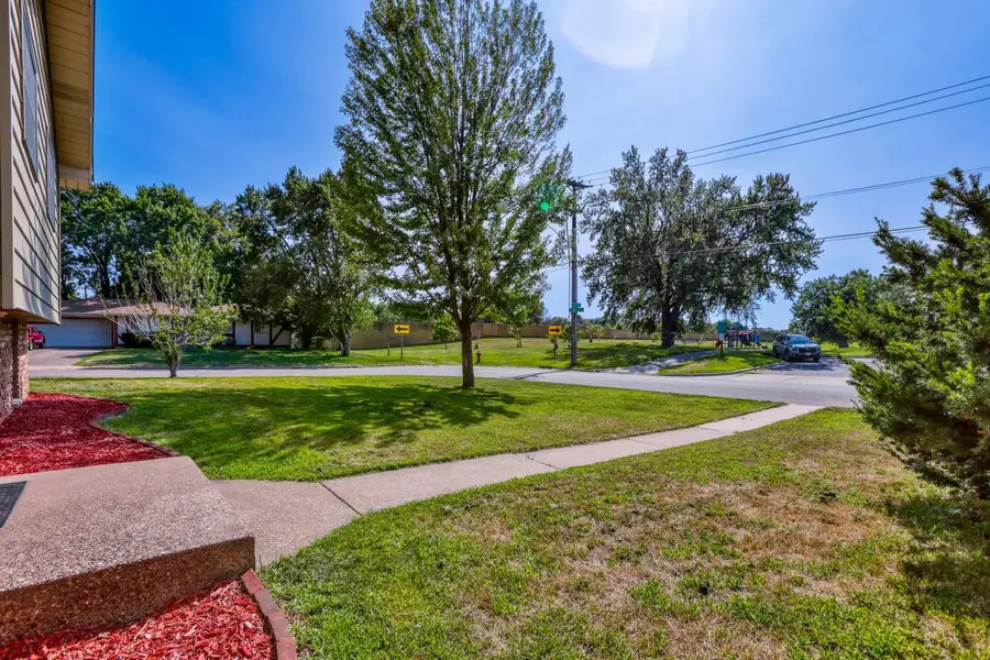 6700 Beard Avenue N, Brooklyn Center, MN 55429 - #3