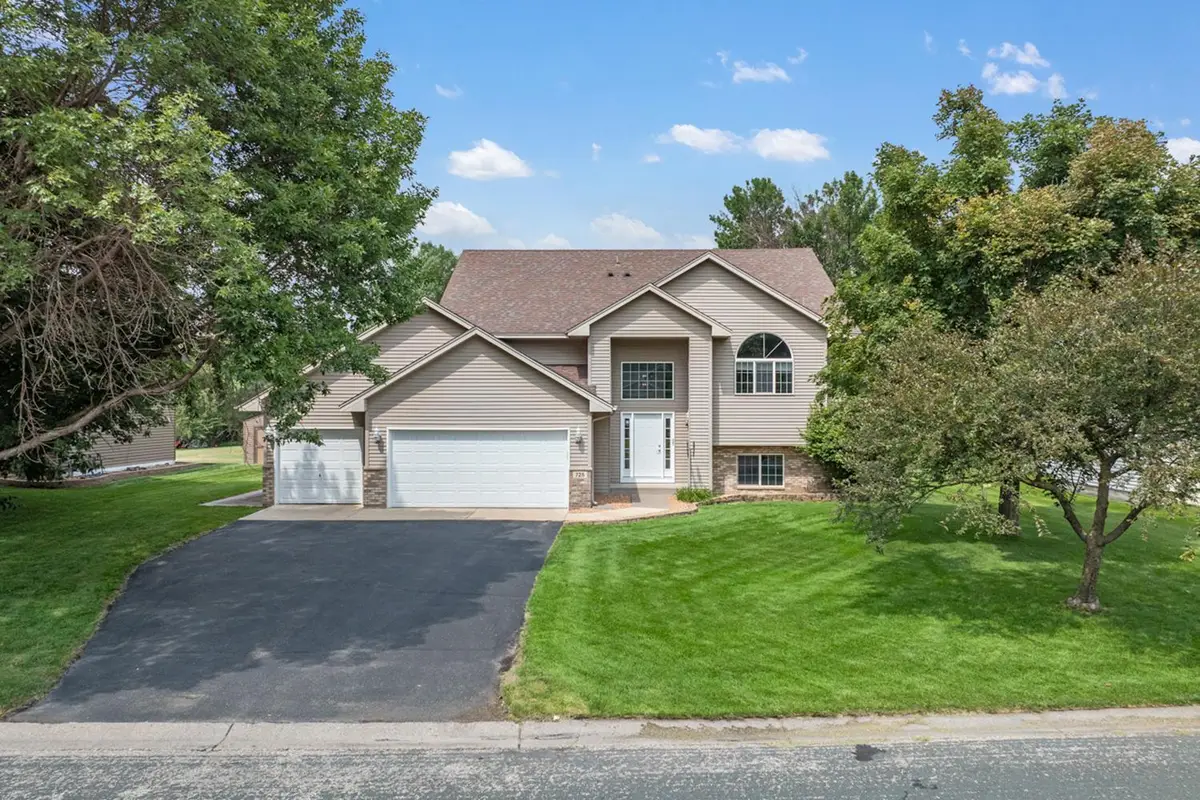 725 103rd Avenue Ne, Blaine, MN 55434 - #1