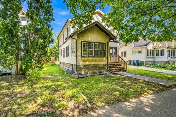 1046 15th Avenue Se, Minneapolis, MN 55414