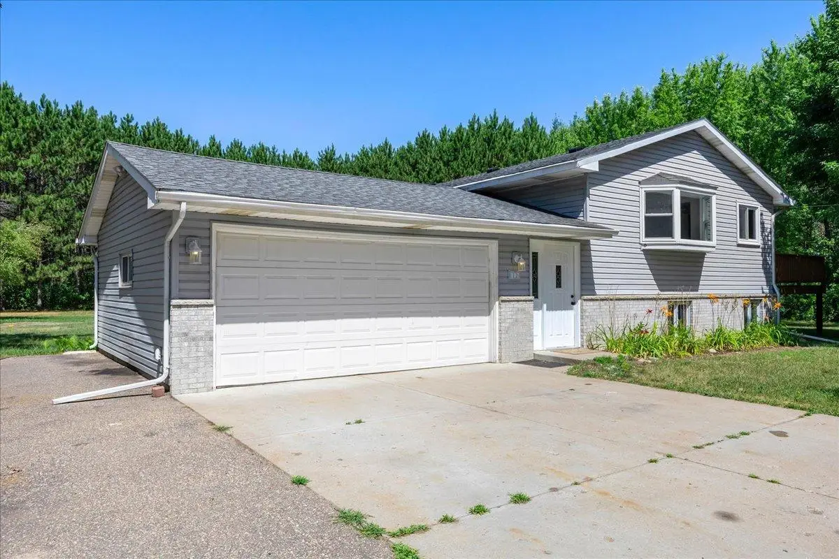 107 221st Avenue Nw, Oak Grove, MN 55011 - #1