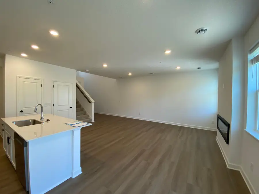 4026 Hayward Avenue N, Oakdale, MN 55128 - #3