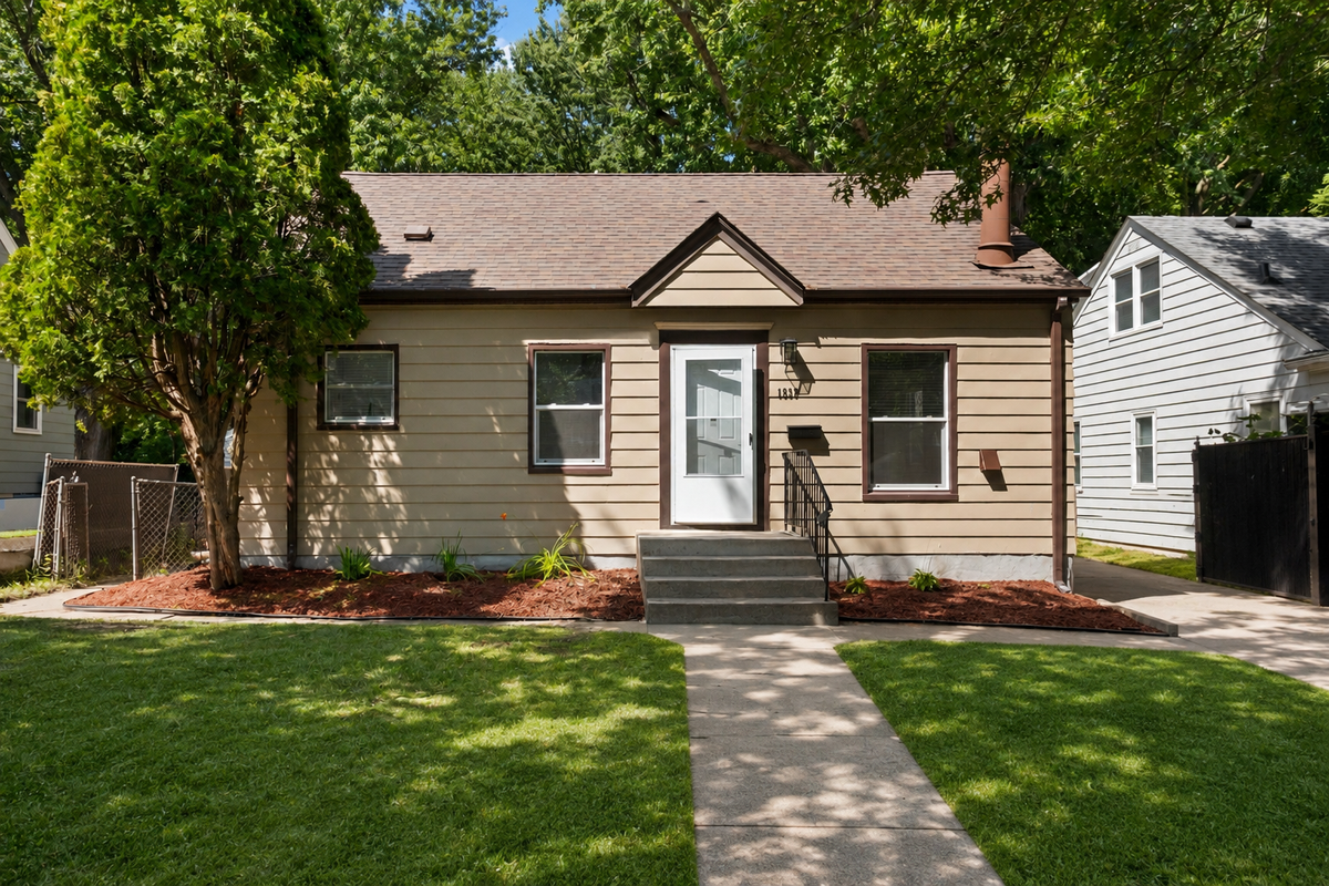 1939 5th Street E, Saint Paul, MN 55119 - #1