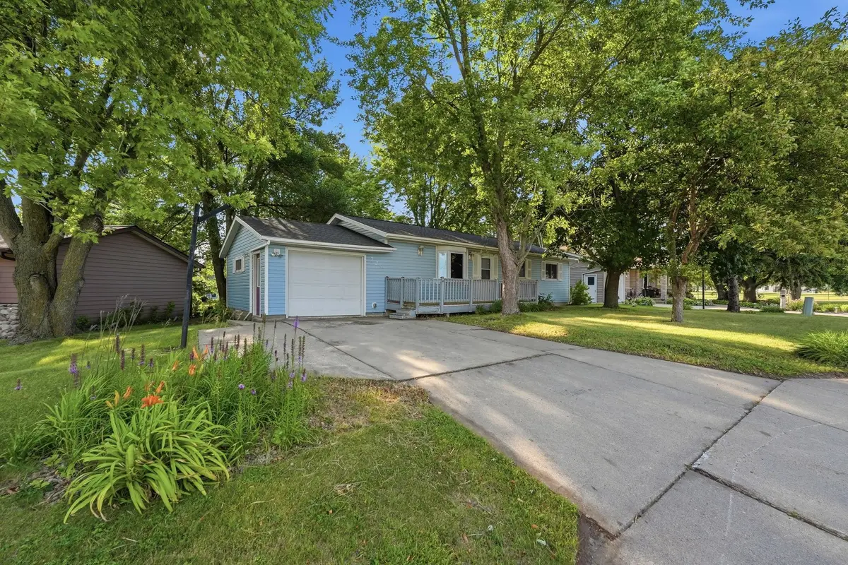 724 Centre Street, Sauk Centre, MN 56378 - #1