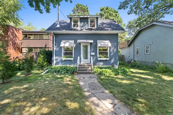 15 Sheridan Avenue S, Minneapolis, MN 55405