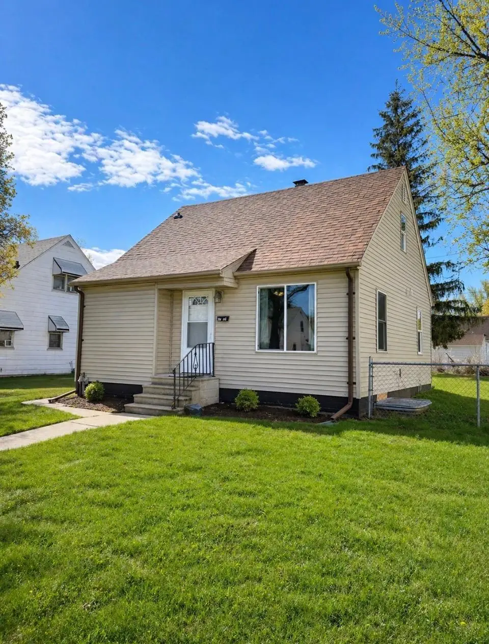 1712 Arlington Avenue E, Saint Paul, MN 55106 - #1