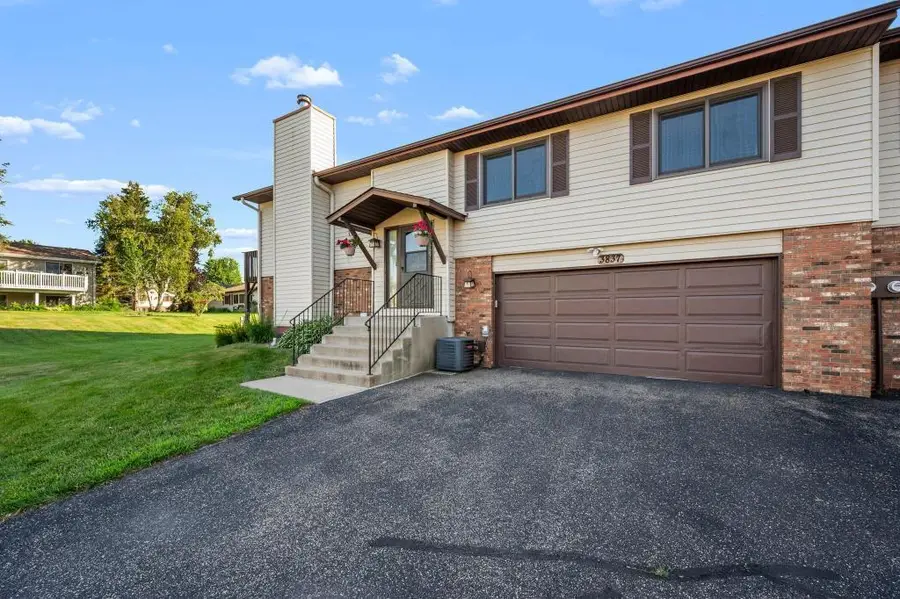 3837 Gershwin Avenue N, Oakdale, MN 55128 - #2