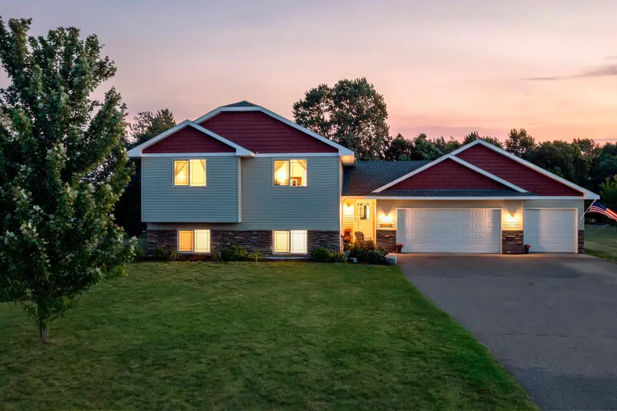 9469 242nd Lane Ne, Stacy, MN 55079 - #3