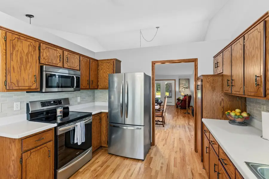 5661 Donegal Court, Shoreview, MN 55126 - #3