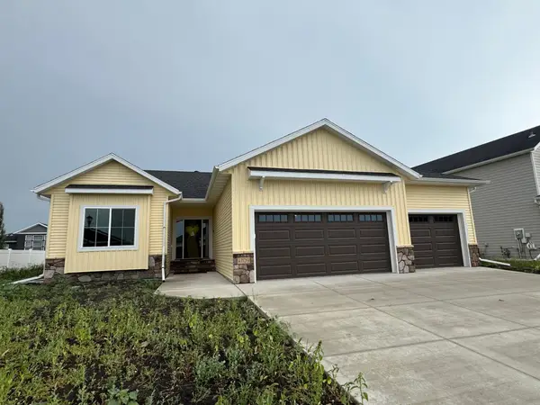 4709 11th Street W, West Fargo, ND 58078