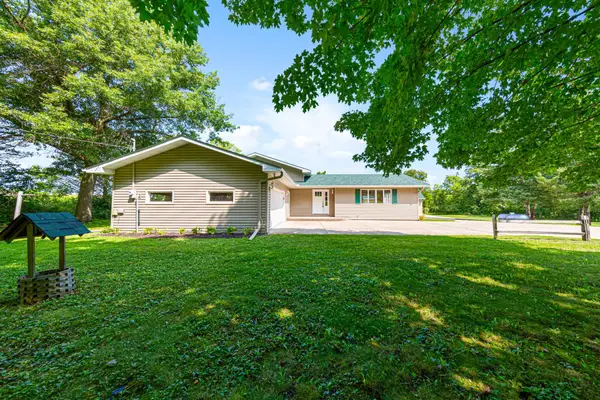 2518 14th Street Ne, Faribault, MN 55021
