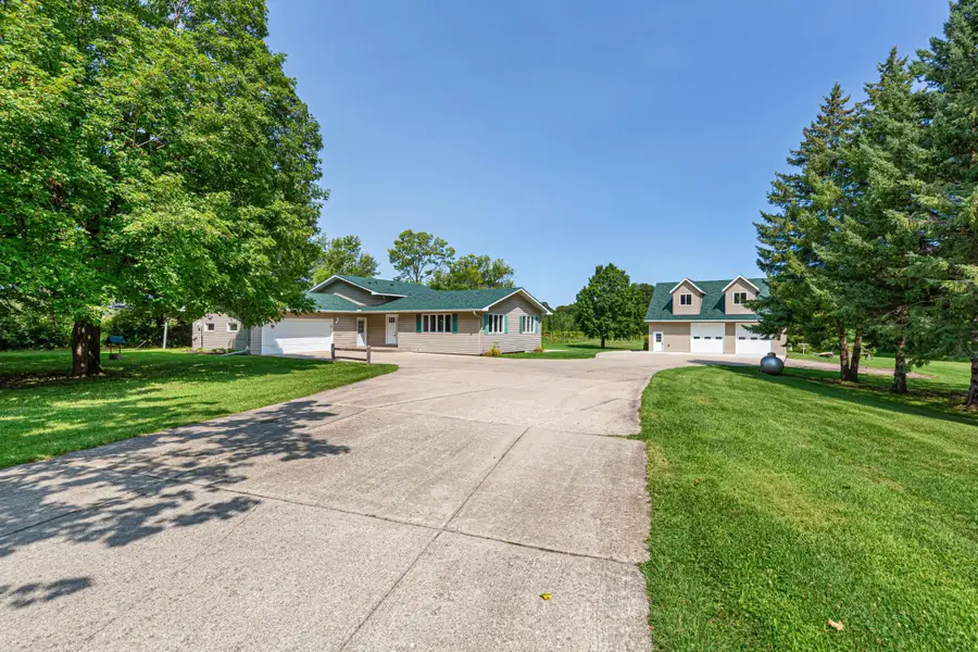 2518 14th Street Ne, Faribault, MN 55021 - #2