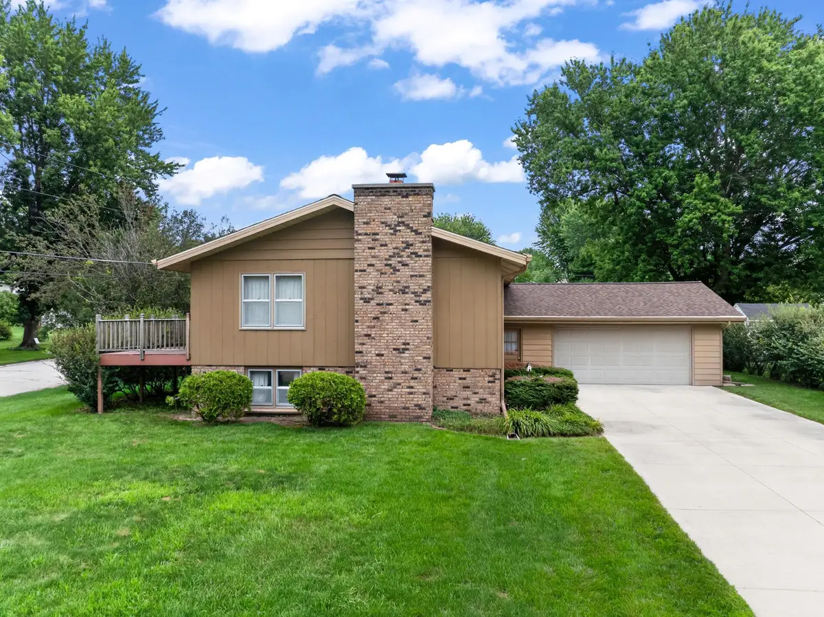 816 1st Avenue Nw, Byron, MN 55920 - #1