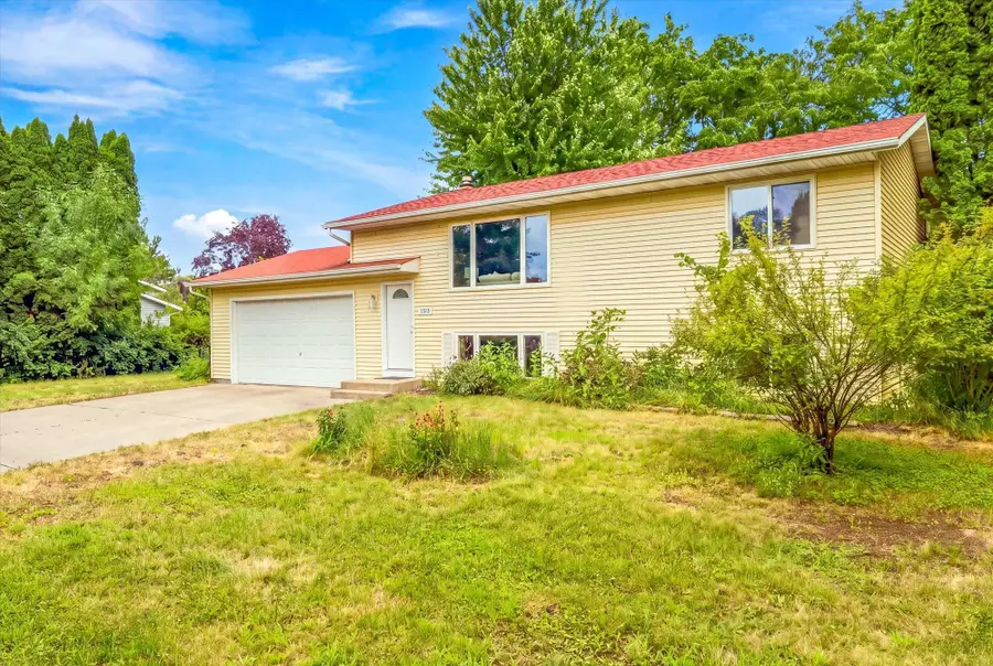 2219 Windsor Road, Saint Cloud, MN 56301 - #2
