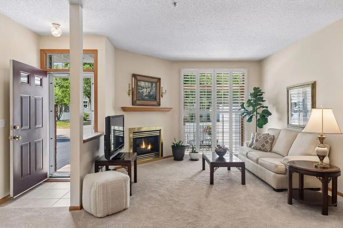 17904 Cobblestone Way #37, Eden Prairie, MN 55347 - #1