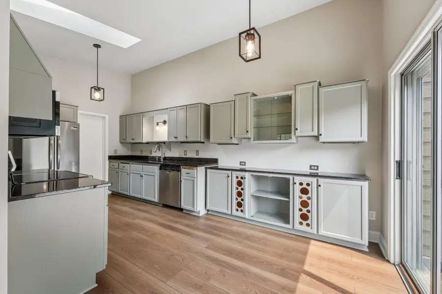2301 Mailand Road E, Maplewood, MN 55119 - #3