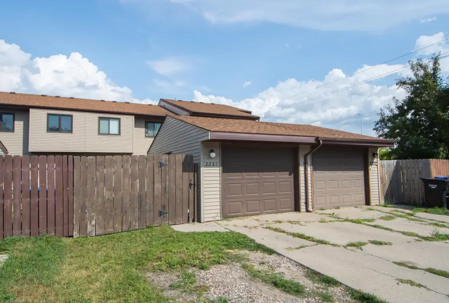 2231 32nd Avenue S, Fargo, ND 58103 - #3