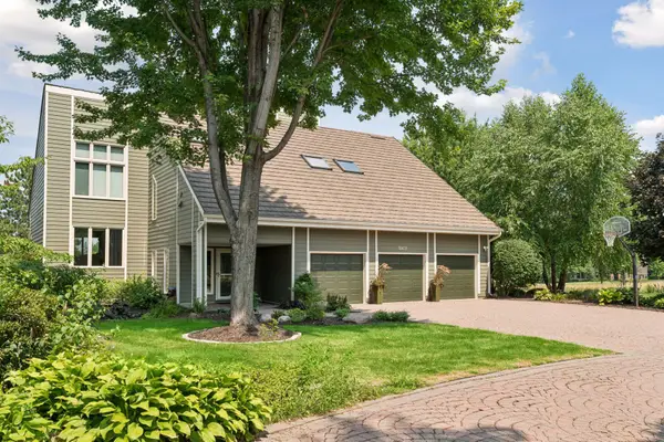 10631 Niblick Lane, Eden Prairie, MN 55347